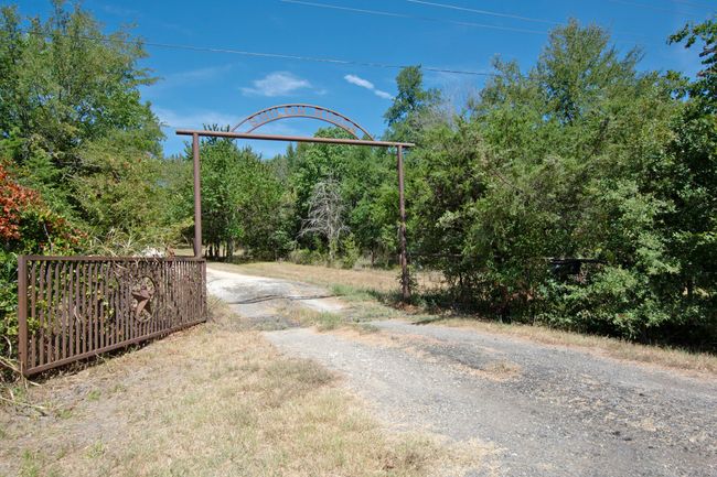 Front gate | Image 4