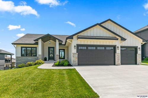 5413 N 206th St, Elkhorn, NE, 68022-5346 | Card Image