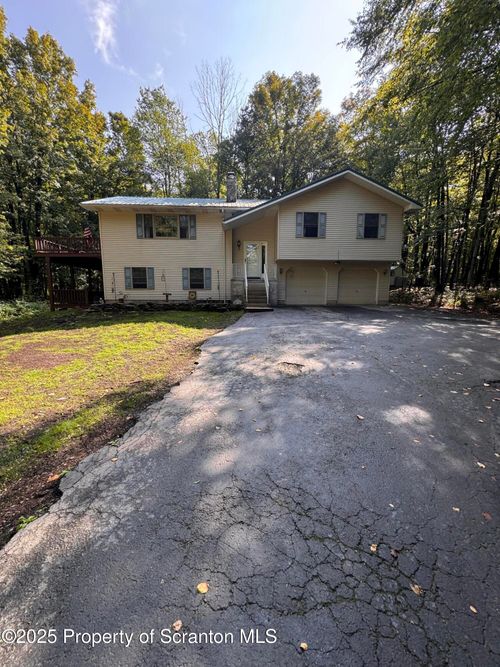 76 Crossroad, Waymart, PA, 18472-6048 | Card Image