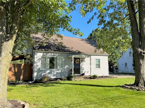 3417 Kneirim Dr, Lorain, OH, 44053-2214 | Card Image
