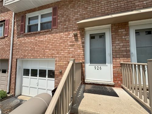 926 Academy Heights Dr, Greensburg, PA, 15601-1439 | Card Image