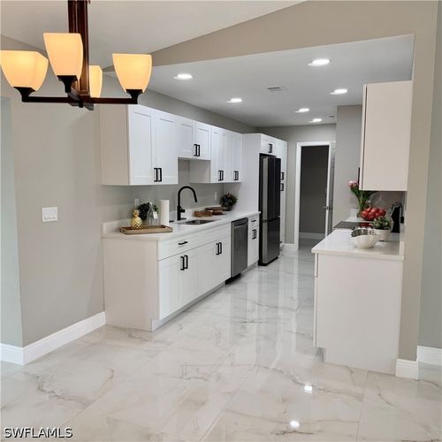 5142 19th Ct Sw, NAPLES, FL, 34116-6212 | Card Image