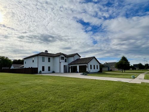 613 Wildcat Way, Kennedale, TX, 76060-5845 | Card Image