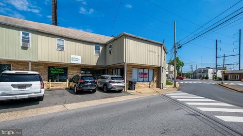 2 Yale Ave, MORTON, PA, 19070-2118 | Card Image