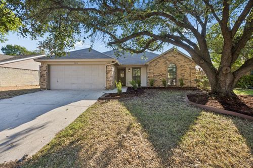 7208 Meadowbrook Dr, Watauga, TX, 76148-2112 | Card Image