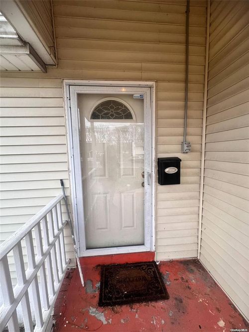 1502 Little East Neck Rd, Wyandanch, NY, 11798-4207 | Card Image