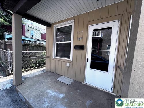 109 W Frankford St, BETHLEHEM, PA, 18018-6605 | Card Image