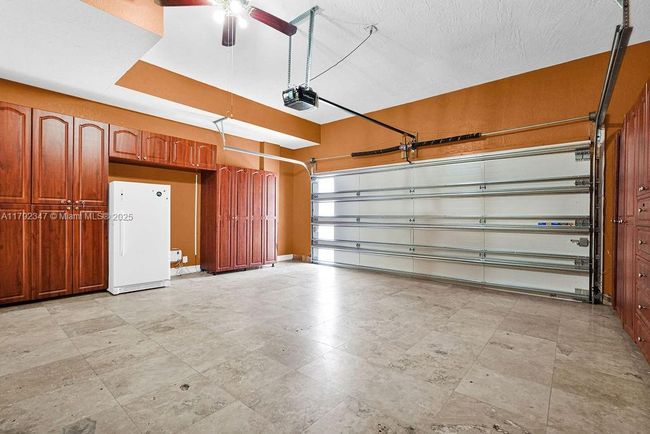 16732 Nw 89 Th Pl, House other with 4 bedrooms, 3 bathrooms and null parking in Miami Lakes FL | Image 37
