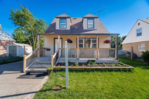 18 Glengrove Ave, Hamilton, ON, L8H1N1 | Card Image