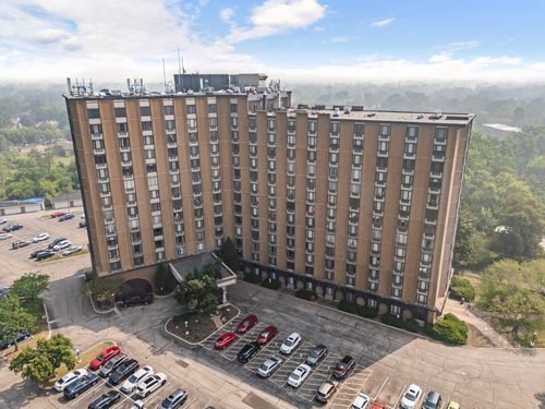 1ph-1 Renaissance Pl, Palatine, IL, 60067-3642 | Card Image