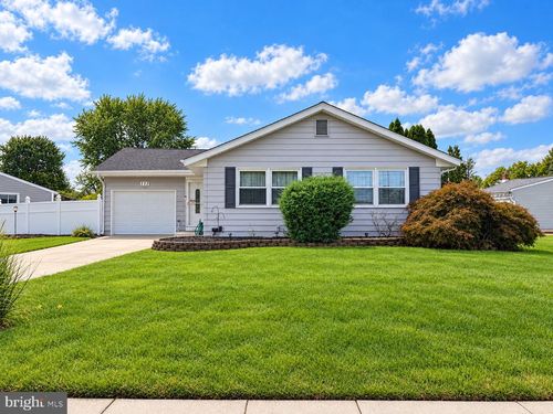 111 Glenbrook Dr, MOUNT LAUREL, NJ, 08054-1027 | Card Image