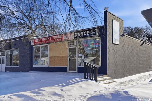 819 29th St W, Saskatoon, SK, S7L0N2 | Card Image