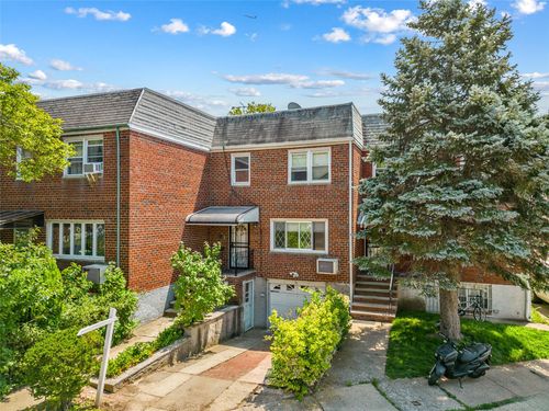 25 Bayside Ln, Flushing, NY, 11358 | Card Image