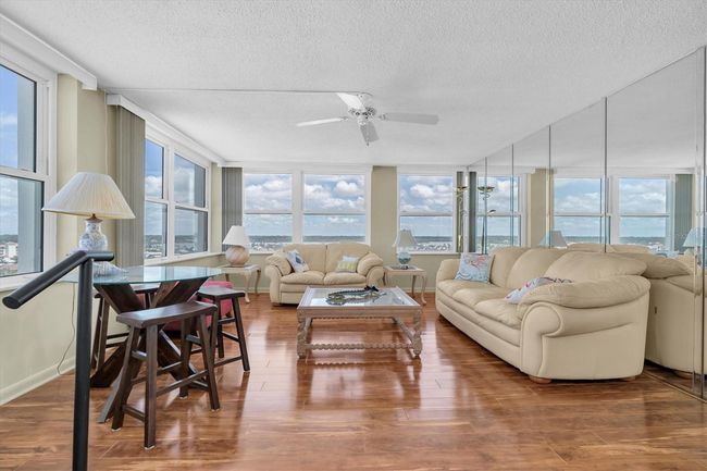 APT-1302 - 17408 Gulf Blvd, Condo with 2 bedrooms, 2 bathrooms and null parking in REDINGTON SHORES FL | Image 11