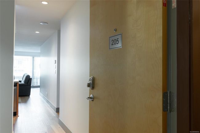205 - 38 Front St, Condo with 1 bedrooms, 1 bathrooms and 1 parking in Nanaimo BC | Image 36