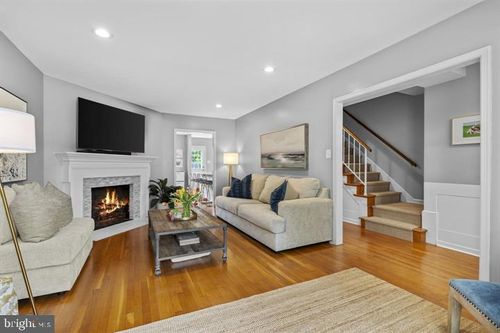 6707 Melrose Dr, MCLEAN, VA, 22101-2924 | Card Image