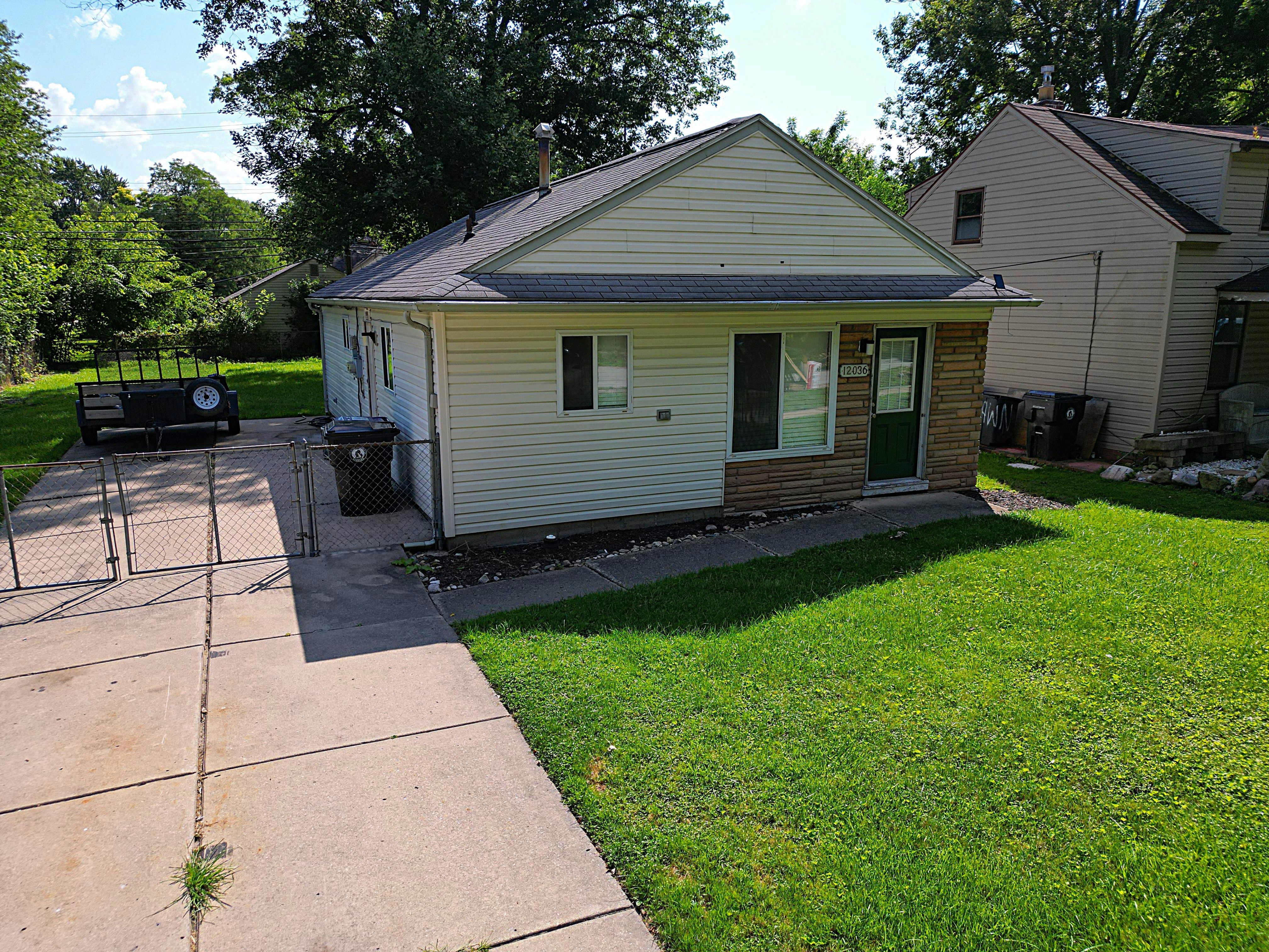 Centralia , Redford, MI 48239