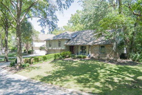 12605 Overbrook Rd, Leawood, KS, 66209-1415 | Card Image