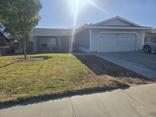 420 Ashton, Ridgecrest, CA, 93555 | Card Image