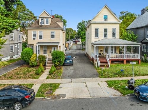 197 Park Ave, Orange, NJ, 07050-4101 | Card Image