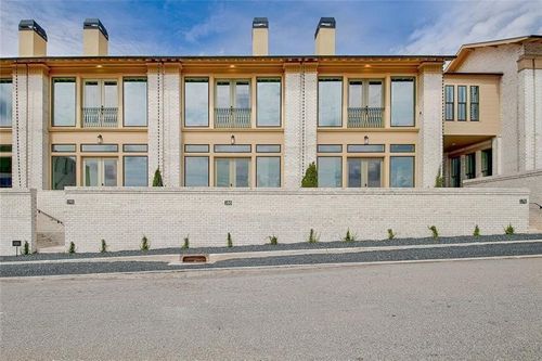 190 Rolison Way, Fayetteville, GA, 30214 | Card Image