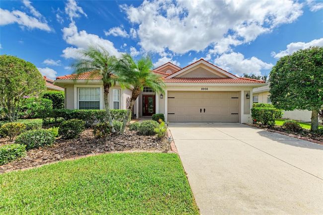 8906 Stone Harbour Loop, House other with 3 bedrooms, 2 bathrooms and null parking in BRADENTON FL | Image 5