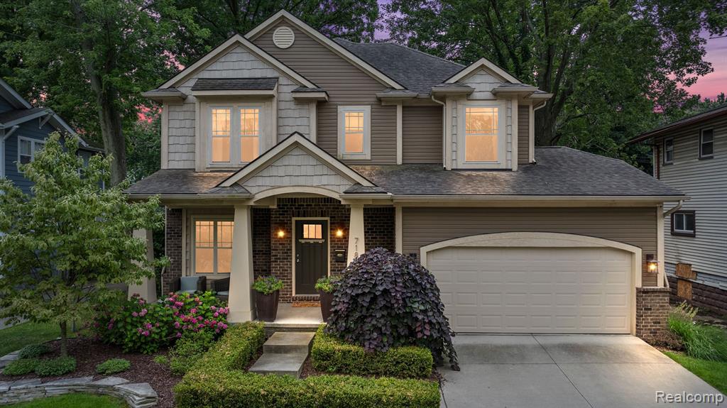 Hawthorn Ave, Royal Oak, MI 48067