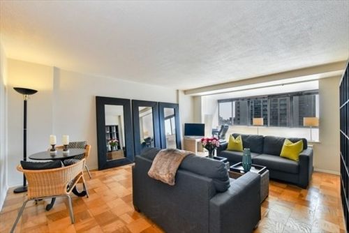 14l-2 Hawthorne Pl, Boston, MA, 02114-2314 | Card Image