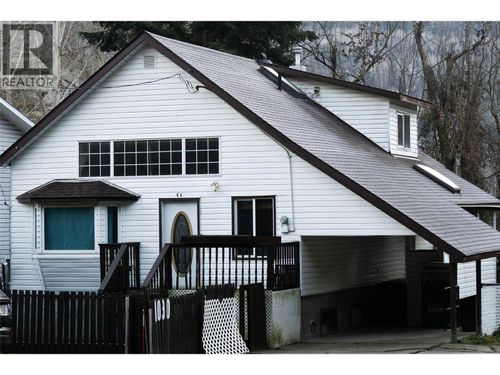 1090 Highway 3b, Montrose, BC, V0G1P0 | Card Image