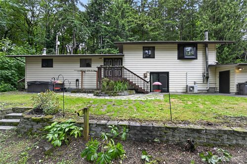 37135 2nd Ave Sw, Federal Way, WA, 98023-7327 | Card Image
