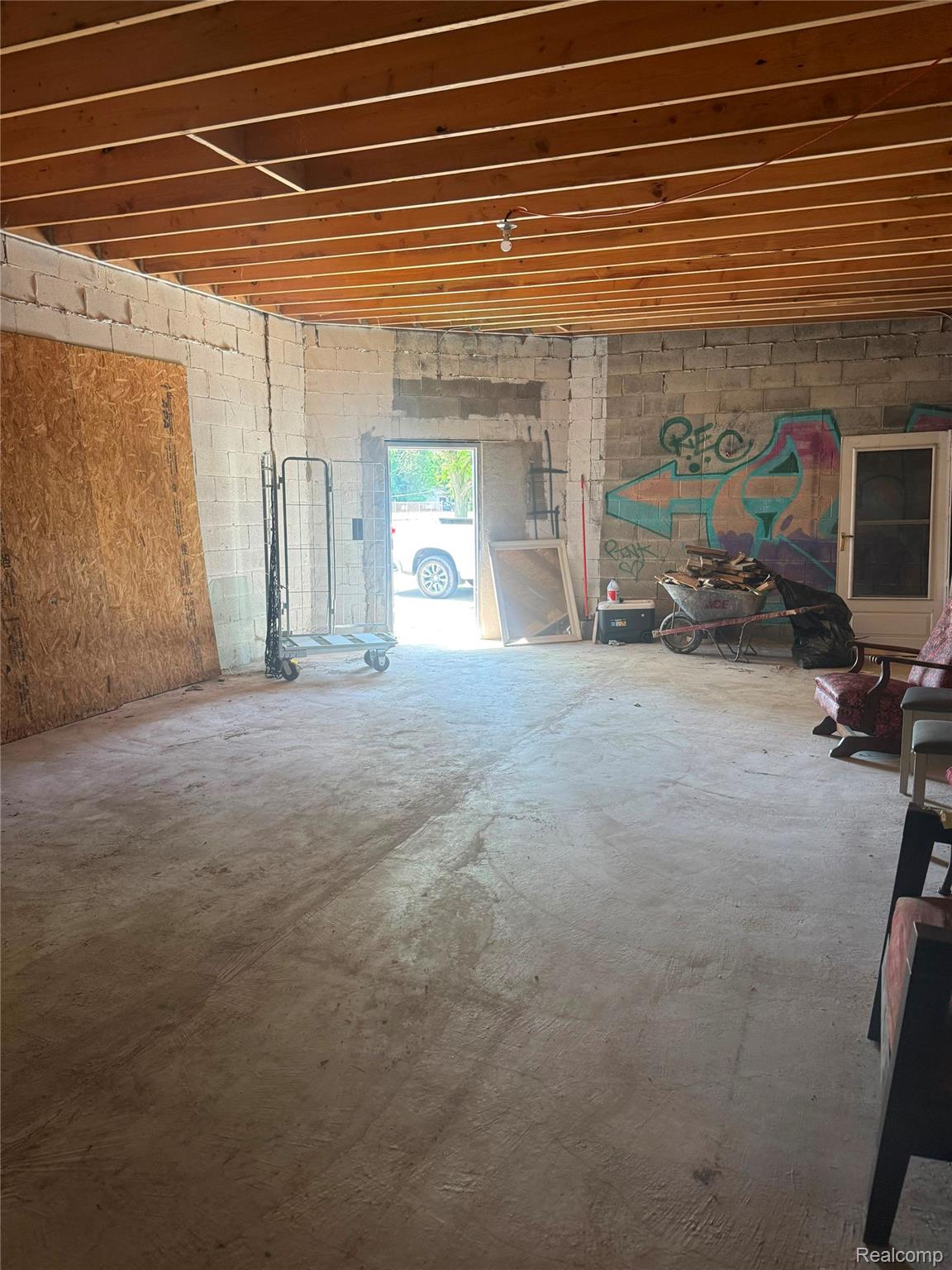 Commercial Sale in Detroit 2