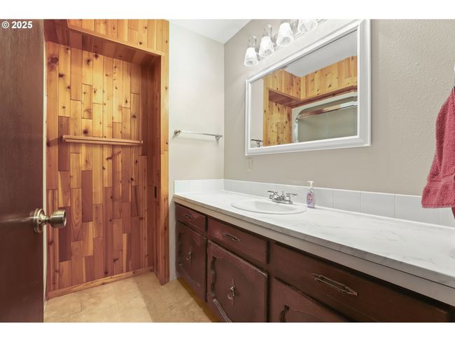 Bathroom-# 2 | Image 17