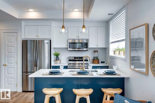 43-16231 19 Ave Sw, Edmonton, AB, T6W5C6 | Card Image