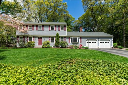 65 Walnut Dr, East Greenwich, RI, 02818-2113 | Card Image