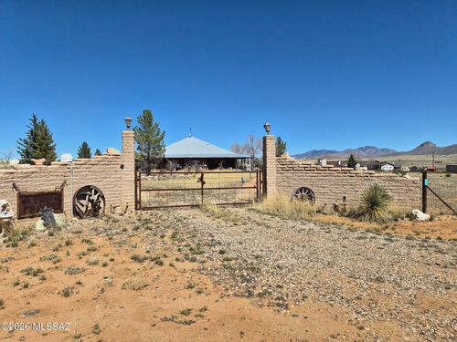20 Horseshoe Ct, Elgin, AZ, 85611-7524 | Card Image
