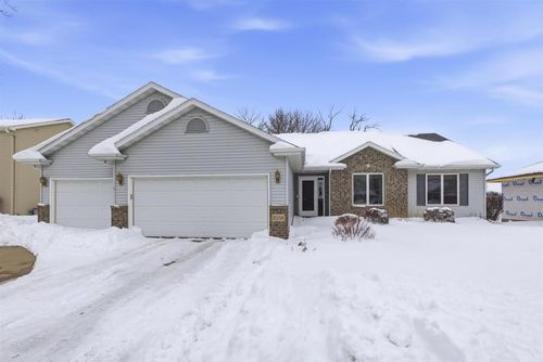 2294 Meadow Heights Circle, FOX CROSSING, WI, 54956 | Card Image