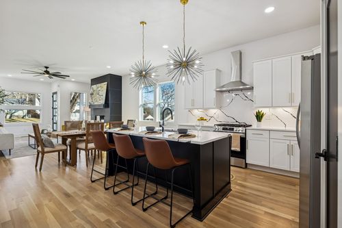 a-3213 Resha Ln, Nashville, TN, 37218-2825 | Card Image