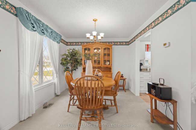 60 James St N, House other with 3 bedrooms, 2 bathrooms and 2 parking in Forest ON | Image 8