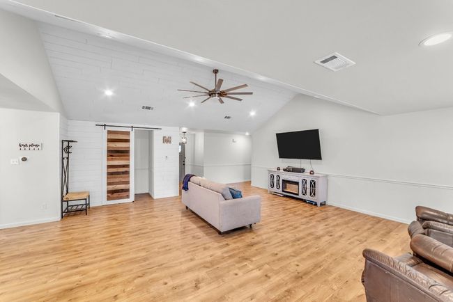 3705 Peach Vista Dr, House other with 3 bedrooms, 2 bathrooms and 8 parking in Pflugerville TX | Image 9
