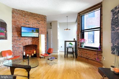 808 - 1615 Q Street Nw, Condo with 2 bedrooms, 1 bathrooms and null parking in WASHINGTON DC | Image 1