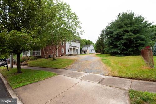 201 2nd St, Fieldsboro, NJ, 08505-1104 | Card Image