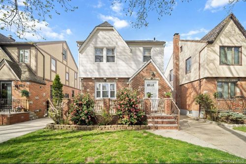 60-56 69th Lane, New York, NY, 11378 | Card Image