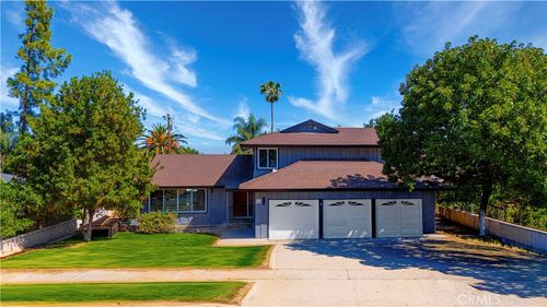 645 Lancer Ln, Corona, CA, 92879-2529 | Card Image