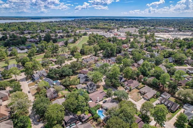 8111 Pine Green Ln, House other with 6 bedrooms, 4 bathrooms and 2 parking in Humble TX | Image 46