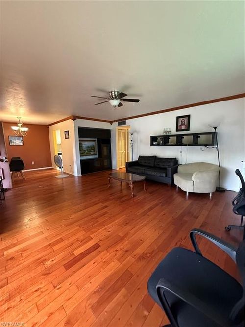 7925 Sw 86th St, MIAMI, FL, 33143-7051 | Card Image