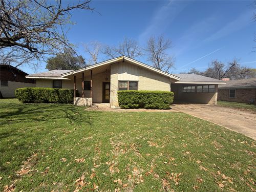 108 E Santa Anna Dr, Robinson, TX, 76706-4823 | Card Image
