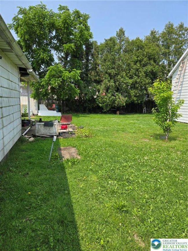 2018 Hanover Ave, House other with 4 bedrooms, 2 bathrooms and null parking in Allentown PA | Image 37