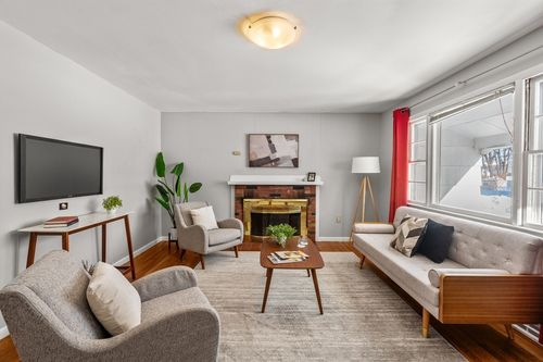 28 Patriot St, North Andover, MA, 01845-2330 | Card Image