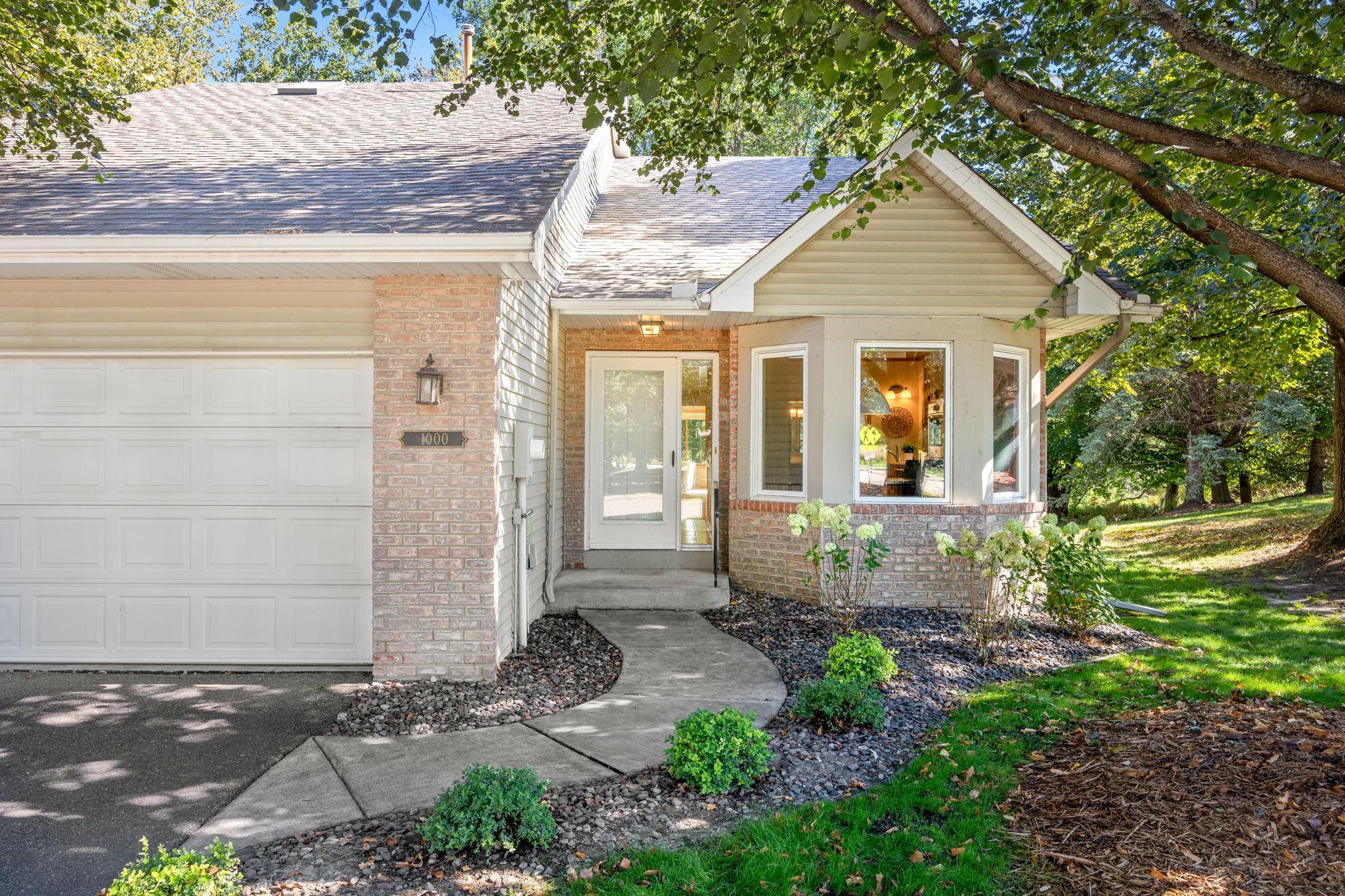 Trenton Cir, Minneapolis, MN 55441