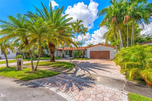 21000 Ne 18th Ct, Miami, FL, 33179-1502 | Card Image